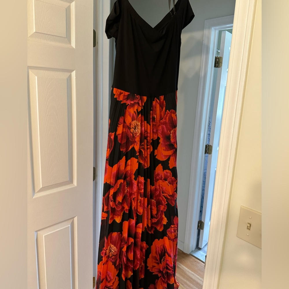 Fall Maxi Dress, size 16. Never worn.